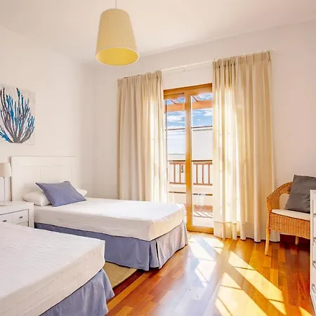 Sleeps 8 With Pool And Wifi * Costa Teguise